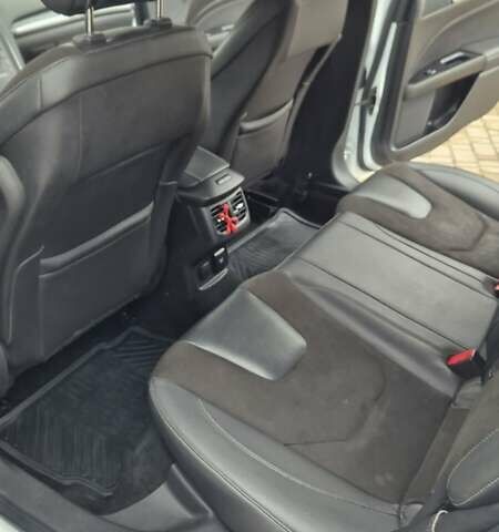 Белый Форд Мондео, объемом двигателя 2 л и пробегом 297 тыс. км за 9750 $, фото 61 на Automoto.ua