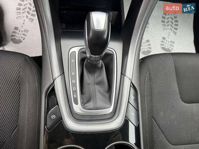 Белый Форд Мондео, объемом двигателя 2 л и пробегом 184 тыс. км за 11900 $, фото 19 на Automoto.ua