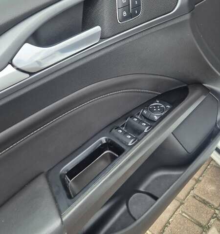 Белый Форд Мондео, объемом двигателя 2 л и пробегом 297 тыс. км за 9750 $, фото 58 на Automoto.ua