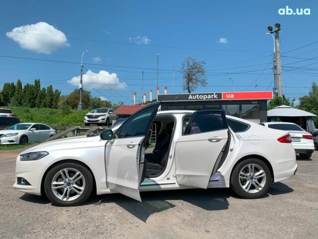 Белый Форд Мондео, объемом двигателя 2 л и пробегом 81 тыс. км за 14890 $, фото 16 на Automoto.ua