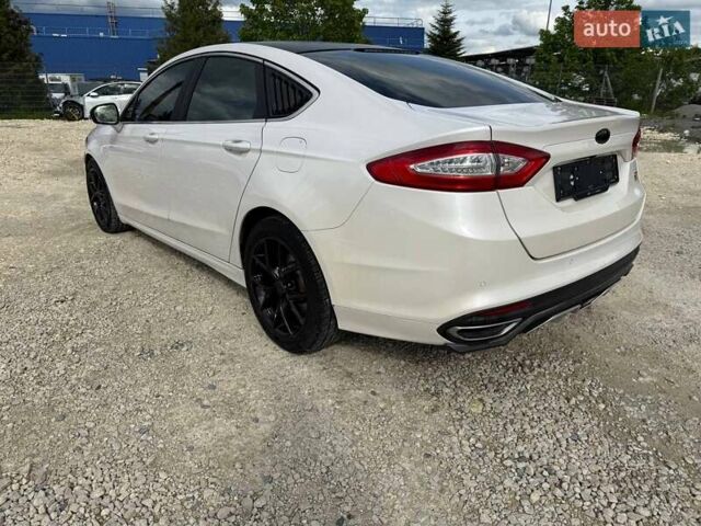 Белый Форд Мондео, объемом двигателя 2 л и пробегом 181 тыс. км за 9900 $, фото 7 на Automoto.ua