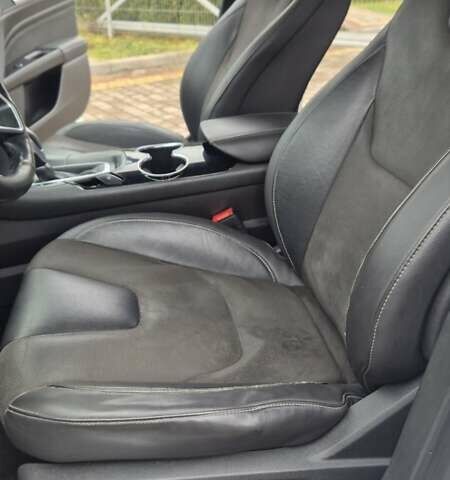 Белый Форд Мондео, объемом двигателя 2 л и пробегом 297 тыс. км за 9750 $, фото 59 на Automoto.ua