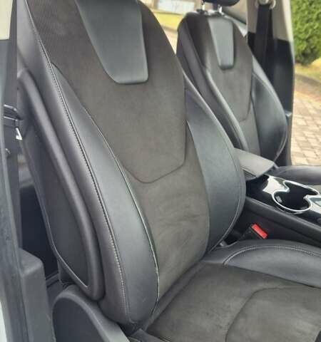 Белый Форд Мондео, объемом двигателя 2 л и пробегом 297 тыс. км за 9750 $, фото 86 на Automoto.ua