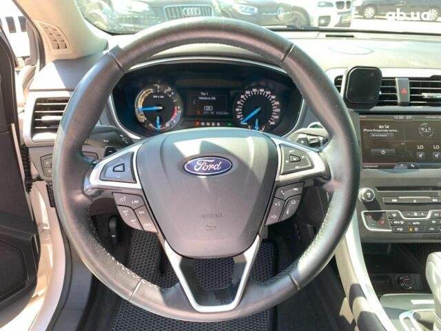 Белый Форд Мондео, объемом двигателя 2 л и пробегом 81 тыс. км за 14890 $, фото 34 на Automoto.ua