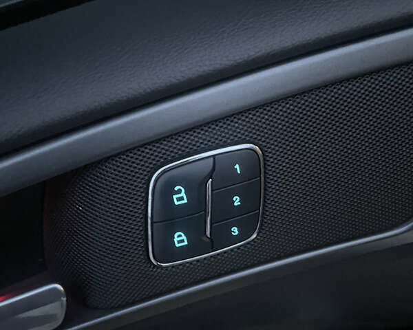 Білий Форд Мондео, об'ємом двигуна 2 л та пробігом 134 тис. км за 10200 $, фото 11 на Automoto.ua