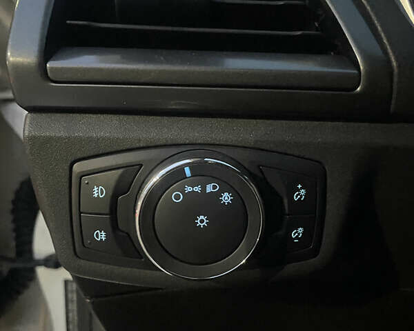 Білий Форд Мондео, об'ємом двигуна 2 л та пробігом 134 тис. км за 10200 $, фото 30 на Automoto.ua