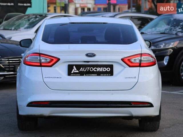 Білий Форд Мондео, об'ємом двигуна 2 л та пробігом 155 тис. км за 14500 $, фото 4 на Automoto.ua