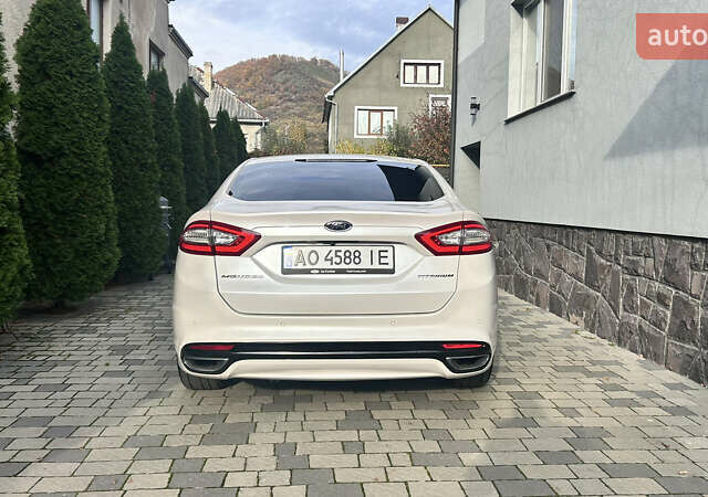 Белый Форд Мондео, объемом двигателя 2 л и пробегом 112 тыс. км за 13500 $, фото 5 на Automoto.ua