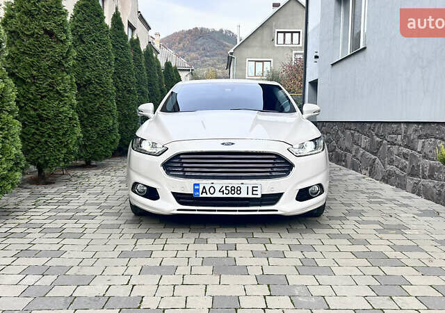 Белый Форд Мондео, объемом двигателя 2 л и пробегом 112 тыс. км за 13500 $, фото 2 на Automoto.ua