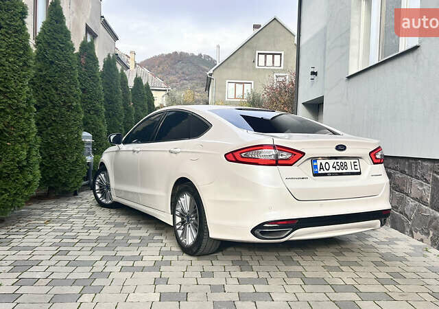 Белый Форд Мондео, объемом двигателя 2 л и пробегом 112 тыс. км за 13500 $, фото 4 на Automoto.ua