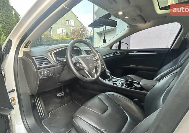 Белый Форд Мондео, объемом двигателя 2 л и пробегом 112 тыс. км за 13500 $, фото 7 на Automoto.ua