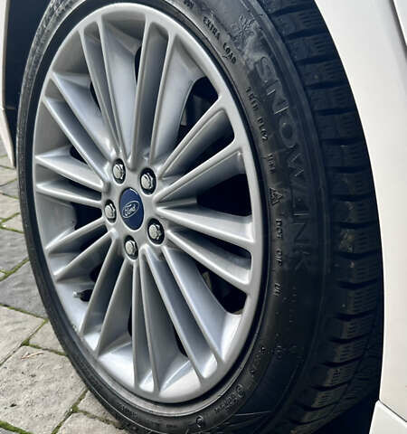 Белый Форд Мондео, объемом двигателя 2 л и пробегом 112 тыс. км за 13500 $, фото 25 на Automoto.ua