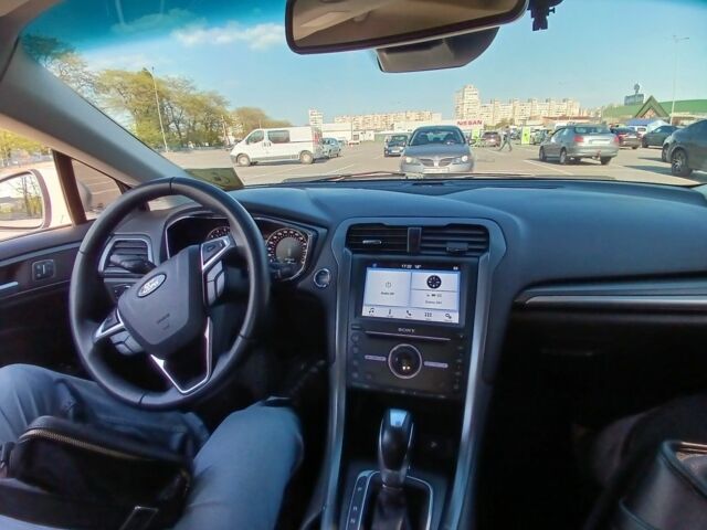 Білий Форд Мондео, об'ємом двигуна 2 л та пробігом 174 тис. км за 12000 $, фото 3 на Automoto.ua