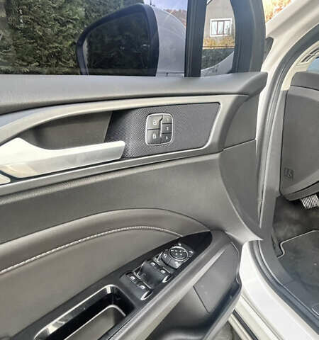 Белый Форд Мондео, объемом двигателя 2 л и пробегом 112 тыс. км за 13500 $, фото 18 на Automoto.ua