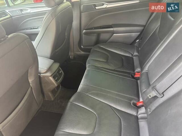 Белый Форд Мондео, объемом двигателя 2 л и пробегом 55 тыс. км за 22800 $, фото 11 на Automoto.ua