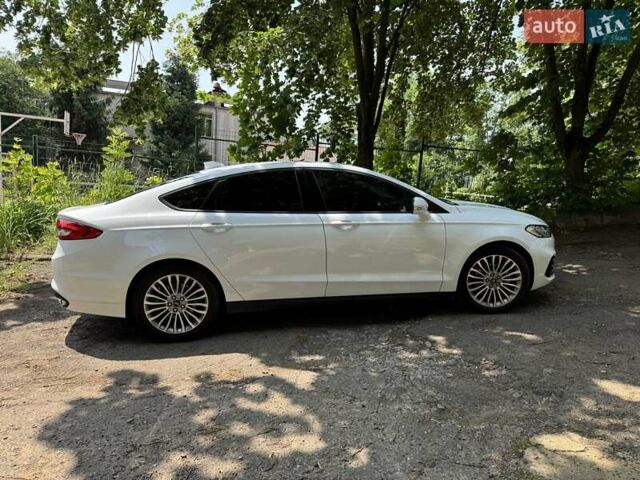 Белый Форд Мондео, объемом двигателя 2 л и пробегом 55 тыс. км за 22800 $, фото 1 на Automoto.ua