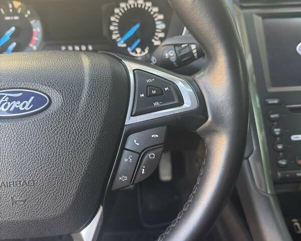 Белый Форд Мондео, объемом двигателя 2 л и пробегом 55 тыс. км за 22800 $, фото 15 на Automoto.ua