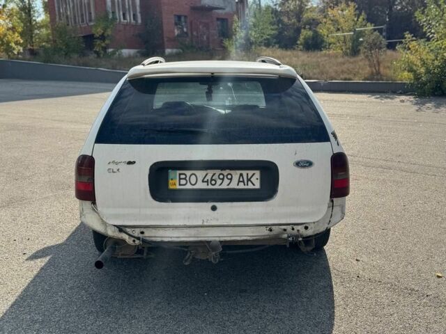 Белый Форд Мондео, объемом двигателя 1.8 л и пробегом 66 тыс. км за 355 $, фото 4 на Automoto.ua