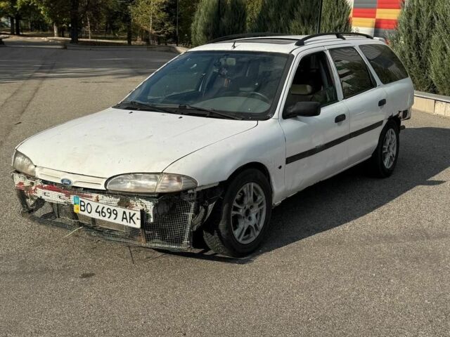 Белый Форд Мондео, объемом двигателя 1.8 л и пробегом 66 тыс. км за 355 $, фото 5 на Automoto.ua