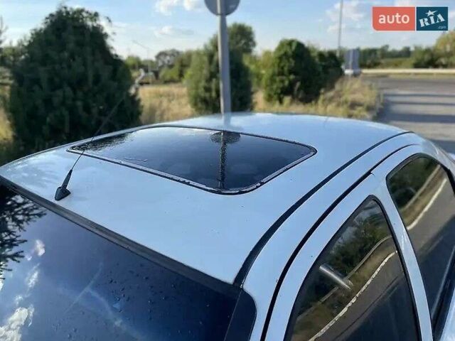 Белый Форд Мондео, объемом двигателя 1.8 л и пробегом 253 тыс. км за 1000 $, фото 1 на Automoto.ua