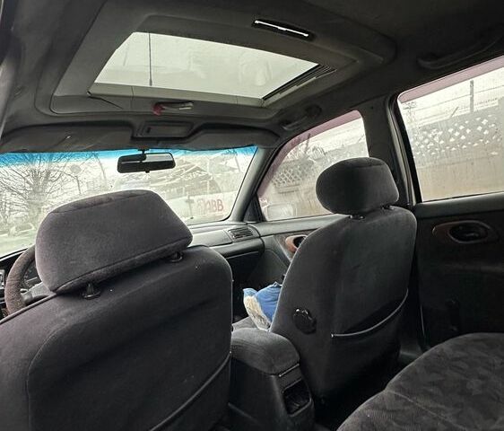 Белый Форд Мондео, объемом двигателя 1.6 л и пробегом 410 тыс. км за 1200 $, фото 6 на Automoto.ua