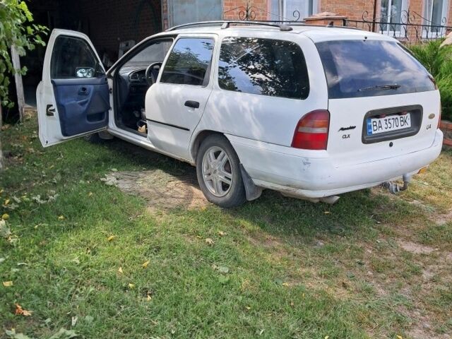 Белый Форд Мондео, объемом двигателя 1.8 л и пробегом 20 тыс. км за 1500 $, фото 1 на Automoto.ua