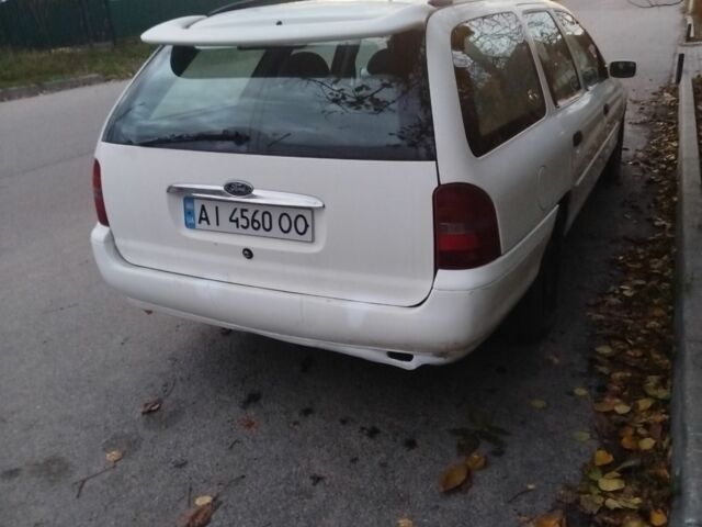Форд Мондео 1997 в Гайсине на Automoto.ua Белый Форд Мондео, объемом двигателя 2.5 л и пробегом 200 тыс. км за 2100 $, фото 3 на Automoto.ua