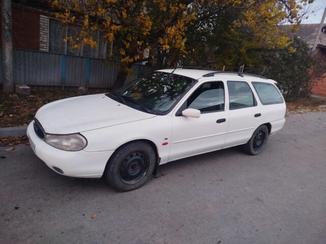 Форд Мондео 1997 в Гайсине на Automoto.ua Белый Форд Мондео, объемом двигателя 2.5 л и пробегом 200 тыс. км за 2100 $, фото 6 на Automoto.ua