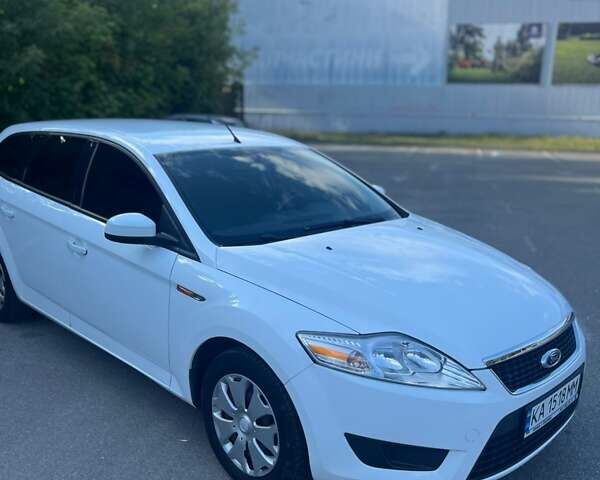 Білий Форд Мондео, об'ємом двигуна 2 л та пробігом 314 тис. км за 6900 $, фото 2 на Automoto.ua