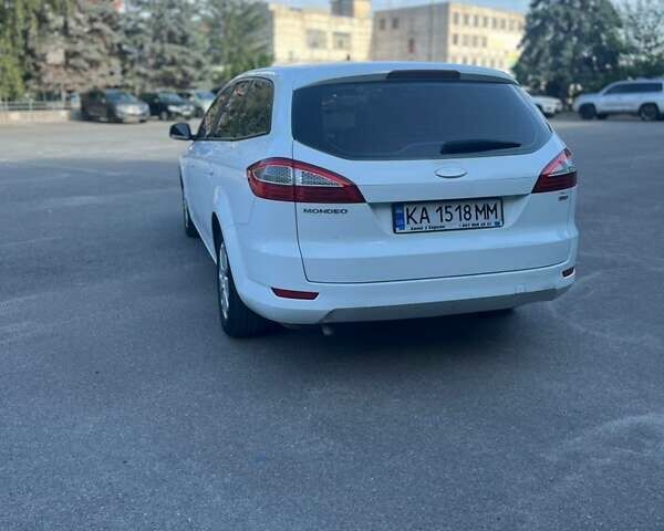Білий Форд Мондео, об'ємом двигуна 2 л та пробігом 314 тис. км за 7150 $, фото 4 на Automoto.ua