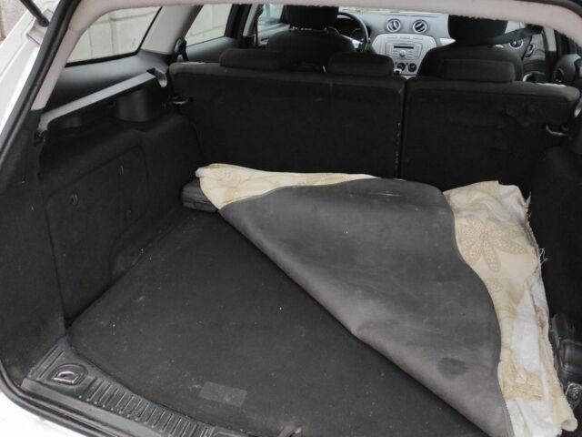 Форд Мондео 2008 в Днепре (Днепропетровске) на Automoto.ua Белый Форд Мондео, объемом двигателя 2 л и пробегом 386 тыс. км за 5700 $, фото 10 на Automoto.ua