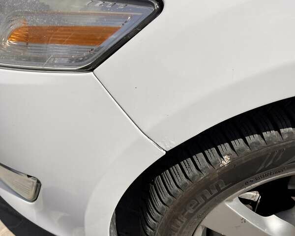 Білий Форд Мондео, об'ємом двигуна 2 л та пробігом 355 тис. км за 6300 $, фото 31 на Automoto.ua