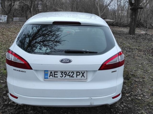 Форд Мондео 2008 в Днепре (Днепропетровске) на Automoto.ua Белый Форд Мондео, объемом двигателя 2 л и пробегом 386 тыс. км за 5700 $, фото 3 на Automoto.ua