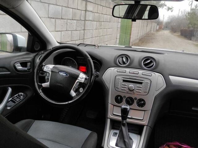 Форд Мондео 2008 в Днепре (Днепропетровске) на Automoto.ua Белый Форд Мондео, объемом двигателя 2 л и пробегом 386 тыс. км за 5700 $, фото 9 на Automoto.ua