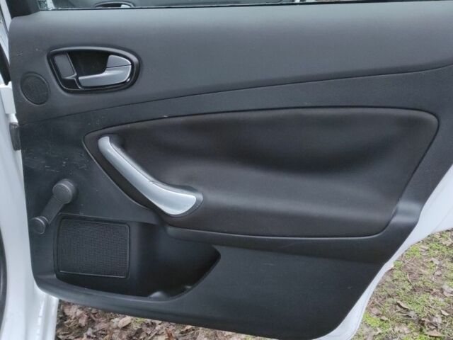 Форд Мондео 2008 в Днепре (Днепропетровске) на Automoto.ua Белый Форд Мондео, объемом двигателя 2 л и пробегом 386 тыс. км за 5700 $, фото 15 на Automoto.ua