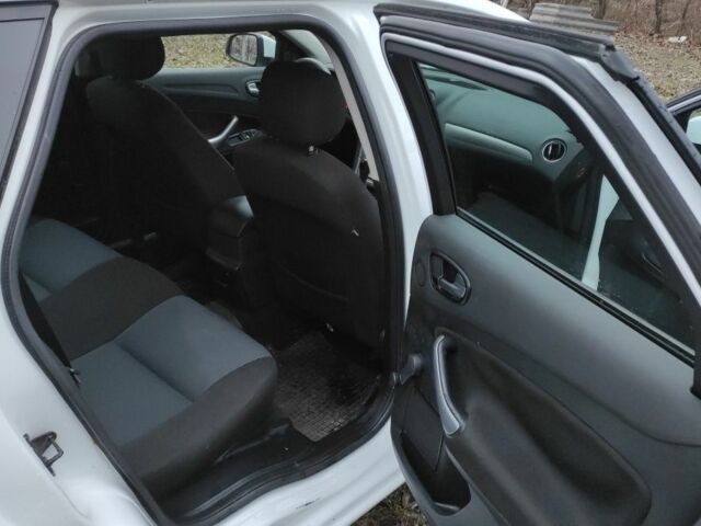 Форд Мондео 2008 в Днепре (Днепропетровске) на Automoto.ua Белый Форд Мондео, объемом двигателя 2 л и пробегом 386 тыс. км за 5700 $, фото 17 на Automoto.ua