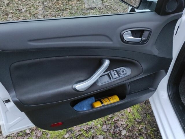 Форд Мондео 2008 в Днепре (Днепропетровске) на Automoto.ua Белый Форд Мондео, объемом двигателя 2 л и пробегом 386 тыс. км за 5700 $, фото 13 на Automoto.ua