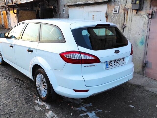 Форд Мондео 2008 в Днепре (Днепропетровске) на Automoto.ua Белый Форд Мондео, объемом двигателя 2 л и пробегом 386 тыс. км за 5700 $, фото 2 на Automoto.ua