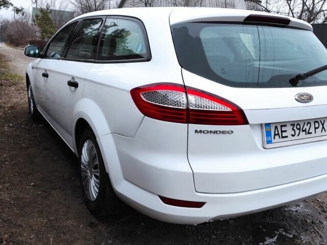 Форд Мондео 2008 в Днепре (Днепропетровске) на Automoto.ua Белый Форд Мондео, объемом двигателя 2 л и пробегом 386 тыс. км за 5700 $, фото 19 на Automoto.ua