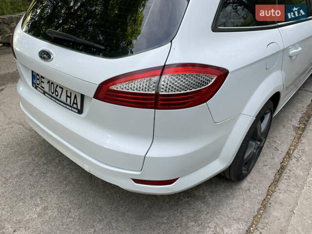 Білий Форд Мондео, об'ємом двигуна 1.8 л та пробігом 315 тис. км за 7200 $, фото 3 на Automoto.ua