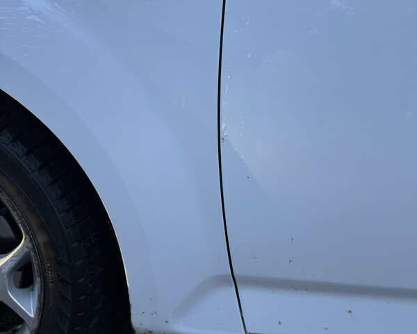 Белый Форд Мондео, объемом двигателя 2 л и пробегом 249 тыс. км за 6600 $, фото 26 на Automoto.ua