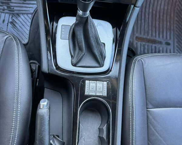 Белый Форд Мондео, объемом двигателя 2 л и пробегом 249 тыс. км за 6600 $, фото 27 на Automoto.ua