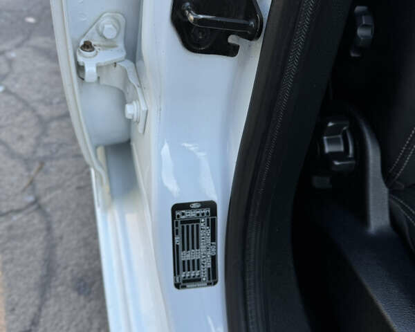 Белый Форд Мондео, объемом двигателя 2 л и пробегом 249 тыс. км за 6600 $, фото 31 на Automoto.ua