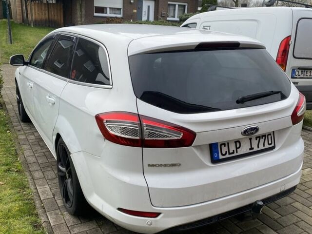 Білий Форд Мондео, об'ємом двигуна 2 л та пробігом 308 тис. км за 4662 $, фото 1 на Automoto.ua