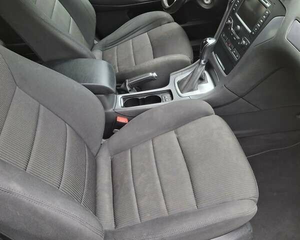 Білий Форд Мондео, об'ємом двигуна 2 л та пробігом 270 тис. км за 9500 $, фото 17 на Automoto.ua