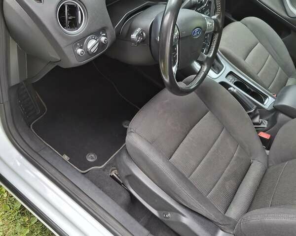 Білий Форд Мондео, об'ємом двигуна 2 л та пробігом 270 тис. км за 9500 $, фото 12 на Automoto.ua