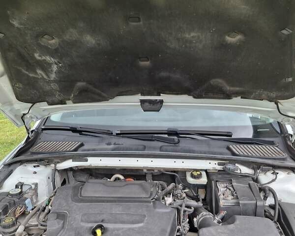 Білий Форд Мондео, об'ємом двигуна 2 л та пробігом 270 тис. км за 9500 $, фото 31 на Automoto.ua