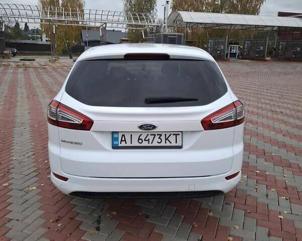Белый Форд Мондео, объемом двигателя 2 л и пробегом 270 тыс. км за 8300 $, фото 8 на Automoto.ua