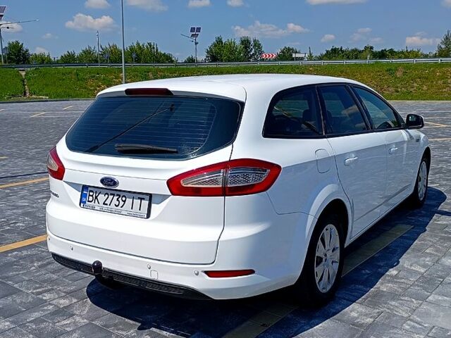 Білий Форд Мондео, об'ємом двигуна 2 л та пробігом 252 тис. км за 6950 $, фото 3 на Automoto.ua