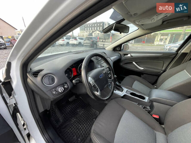 Белый Форд Мондео, объемом двигателя 2 л и пробегом 287 тыс. км за 7800 $, фото 12 на Automoto.ua